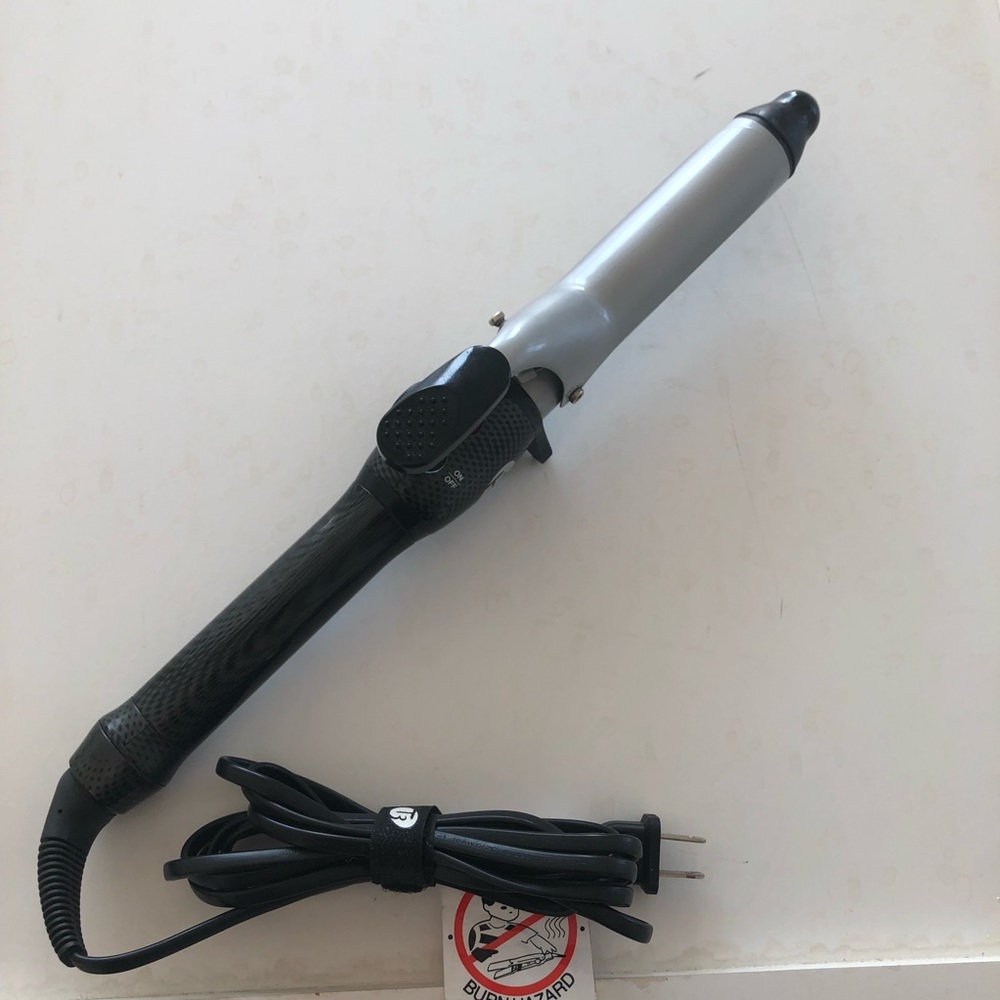 T3 CURLING IRON